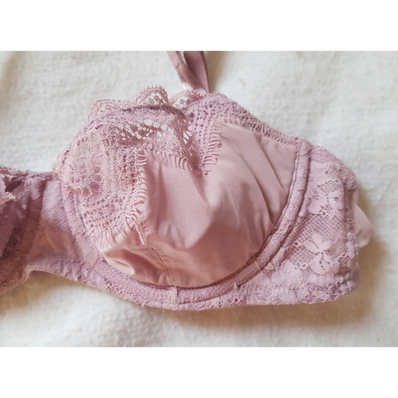 Victoria's Secret Push Up Without Padding Bra - Picture 5 of 11